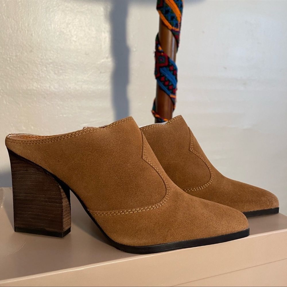 Donald Pliner Heeled Mule
